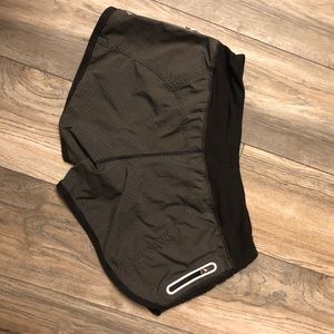 Lulu Lemon speed short size 10